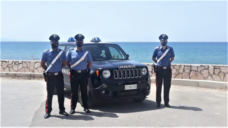 Campofelice di Roccella, 66enne colto da malore in spiaggia salvato dai Carabinieri