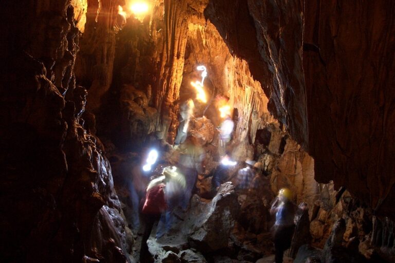 Cefalù, Dante letto nella Grotta grande: iniziativa di BCsicilia per celebrare i 700 anni dalla morte del grande poeta