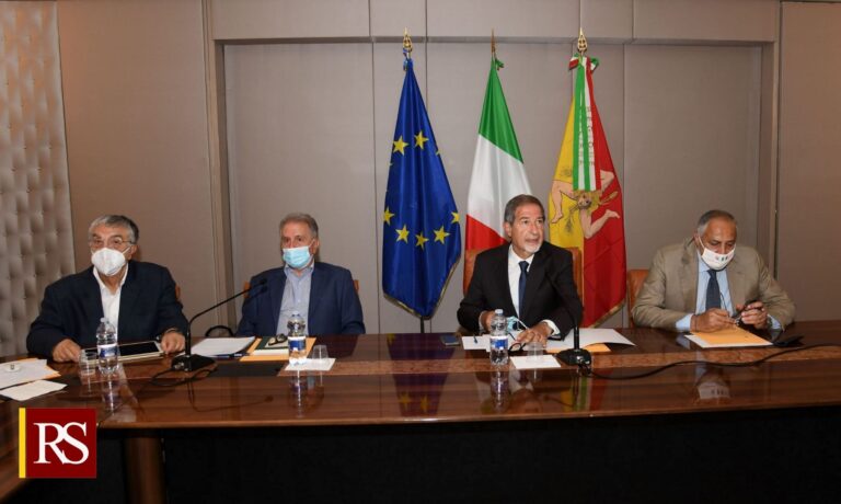 Identità siciliana, formati 300 docenti e presentati oltre 100 progetti nelle scuole