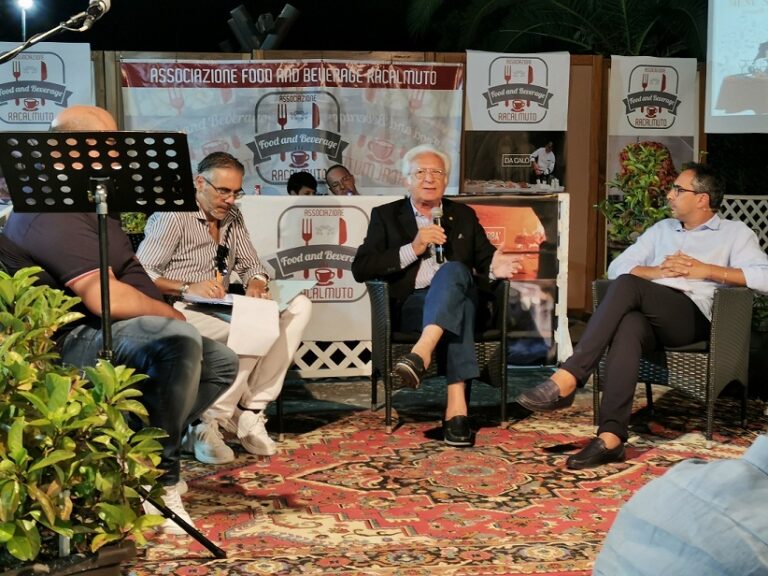 Presentato a Racalmuto il “Menù sciasciano” in occasione del centenario della nascita dello scrittore