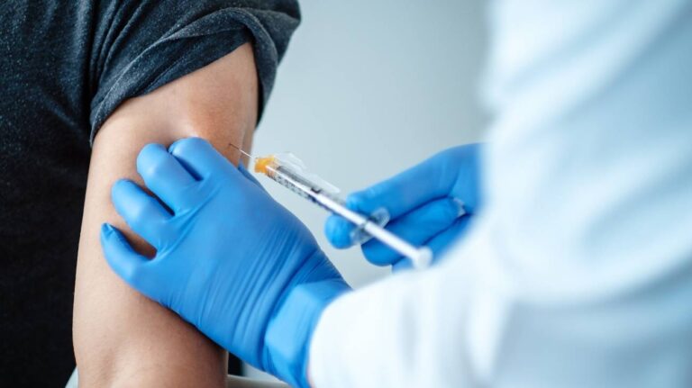 In Sicilia superati i sei milioni di vaccini