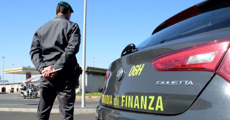 Trabia, la Guardia di Finanza sequestra 1.700 mascherine generiche non a norma al mercato settimanale