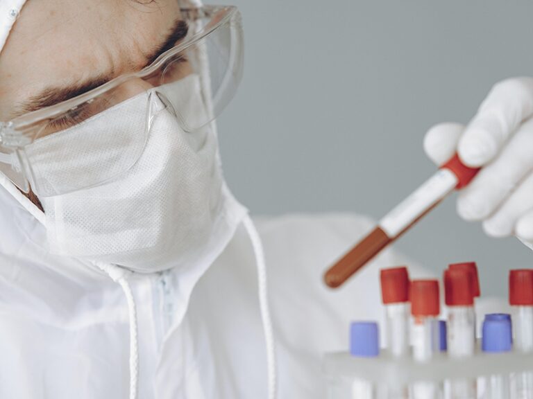 Covid, in Sicilia nelle ultime 24 ore in salita positivi, ricoveri e terapie intensive