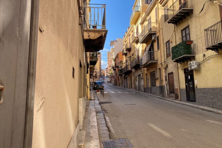 Termini imerese, chiusura per tre giorni di via Armando Diaz per lavori di rifacimento del manto stradale