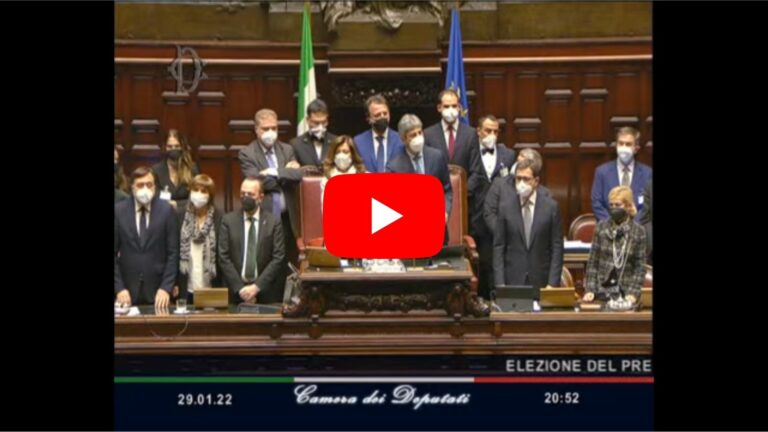 Elezione Mattarella: quattro minuti di applausi dopo l’ufficialità, il video