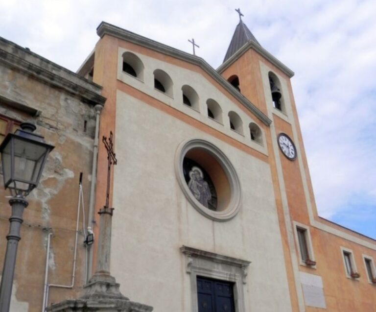 Termini Imerese, parroco di S. Antonio positivo al covid, la chiesa chiusa per la sanificazione