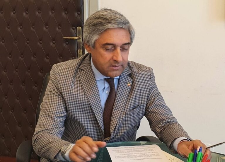 Forestali, Assessore Scilla: non ci sono soldi per stabilizzare e avvocati speculano sulla situazione promuovendo ricorsi temerari