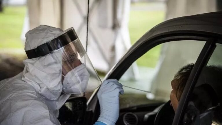 Termini Imerese, lunedì 3 gennaio screening di massa in modalità Drive In: per i non vaccinati costerà 15 euro