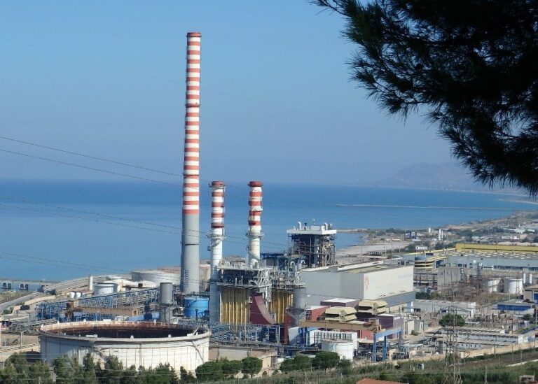 Termini Imerese, graffiti ispirati ai temi della Transizione Energetica sui muri della Centrale “Ettore Majorana”