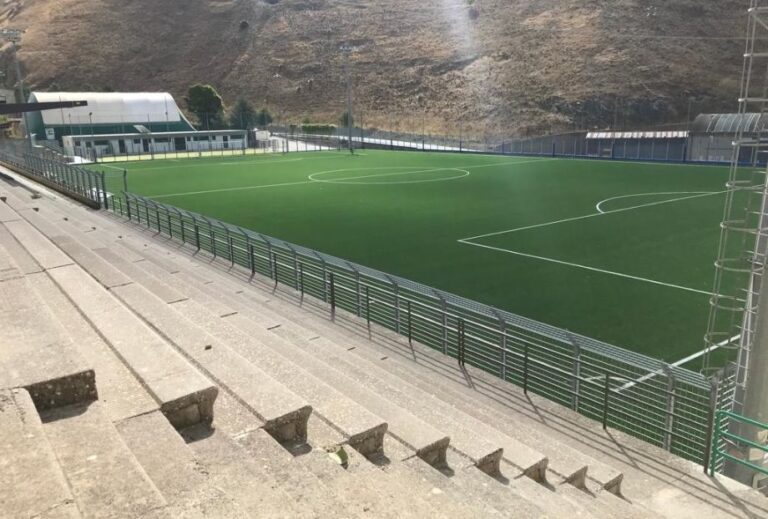 Gangi, restyling per il campo sportivo comunale: 800 posti a sedere