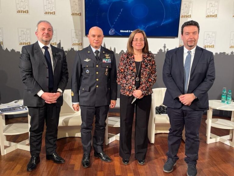 Vice presidente ANCI e sindaco di Termini Imerese firma protocollo d’intesa tra Aeronautica Militare e Città dei Motori