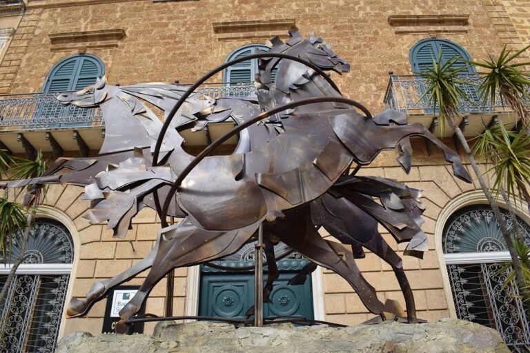 “Volo in libertà”, donata al borgo di Gangi l’opera di Alessandro Gianbecchina