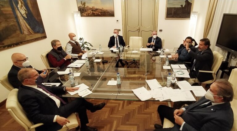 Musumeci: rilanciare i poli industriali in crisi di Termini Imerese, Gela, Siracusa e Milazzo