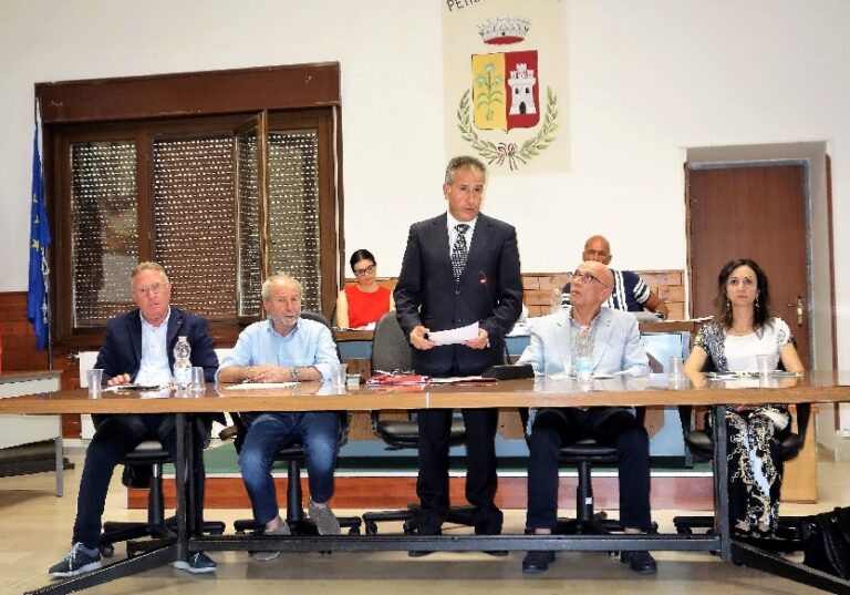 Petralia Soprana, il sindaco Macaluso presenta i nuovi assessori