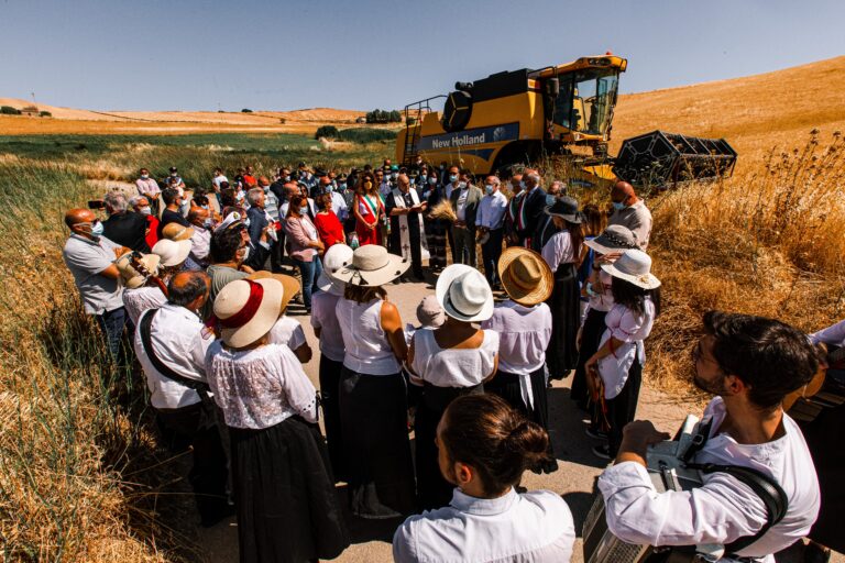 Alla cooperativa Verbumcaudo una tavola rotonda su: “Beni confiscati e Beni comuni: luogo e strumento per cooperare nelle comunità”
