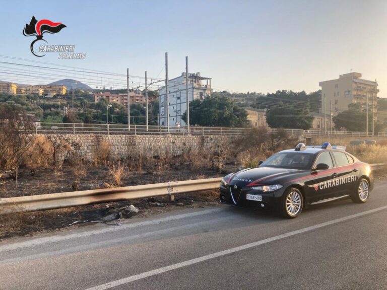 Termini Imerese, colto in flagranza mentre incendiava sterpaglie: arrestato 40enne di Cerda