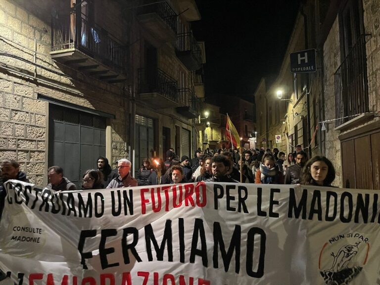 Petralia Soprana: centinaia di madoniti in piazza per fermare lo spopolamento