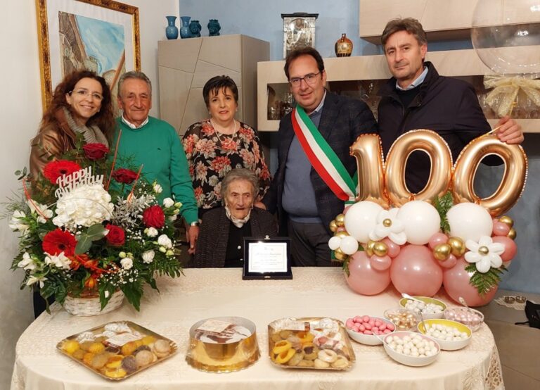 Gangi, festeggiati i 100 anni della nonnina Maria Catalda Randazzo