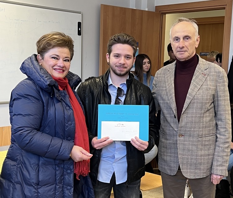 Cefalù, consegnate tre borse di studio all’Istituto Scicolone