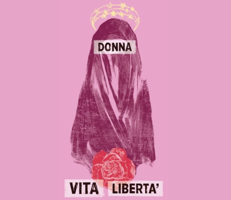 Castelbuono, sulla facciata del Castello l’installazione Rosa Mystica di Stefania Cordone