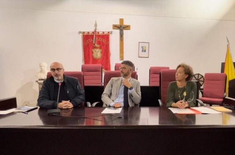 “Una Terra di nome Iceberg”, presentato a Cefalù l’ultimo romanzo di Liana D’Angelo