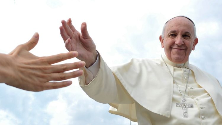 “Fratelli e sorelle, buonasera”: 10 anni fa iniziava il pontificato di Papa Francesco