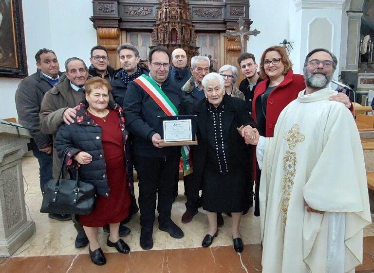 Gangi, nonna Domenica Murè festeggia i 100 anni