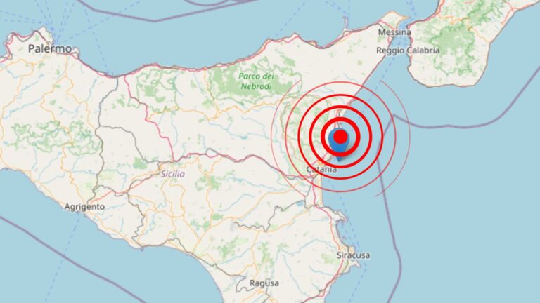 Terremoto a Catania, scossa di magitudo tra 4.4 e 4.9 avvertita dalla popolazione