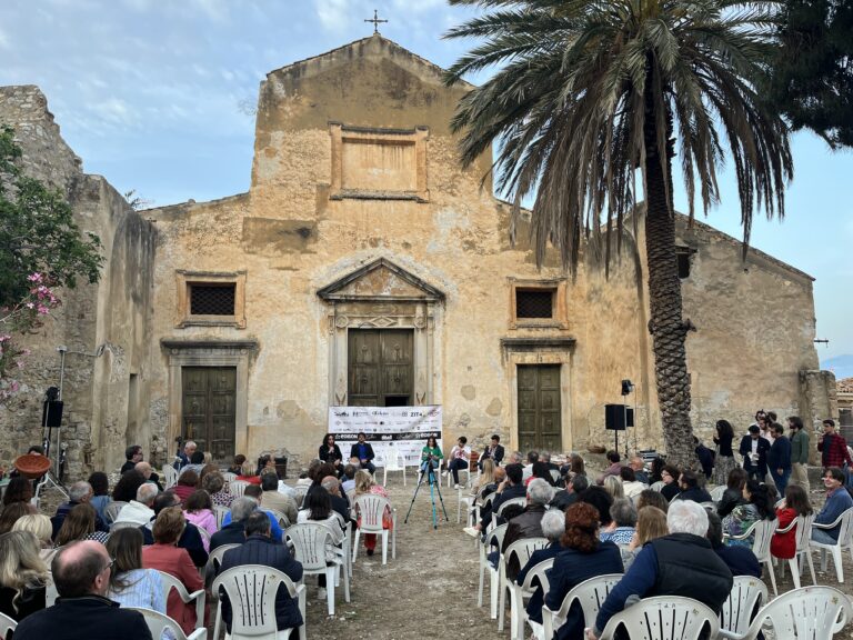 Termini Imerese, presentato il progetto “RiAttiviamo su jardinu”, Mons. Bucaro: “Approfondendo scientificamente l’ortus conclusus”