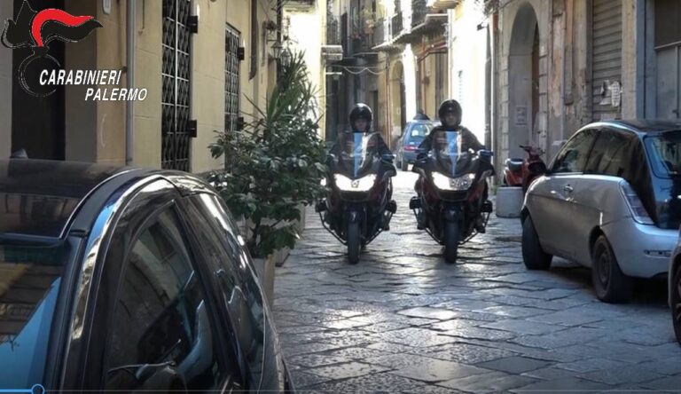 Si era nascosto nella cucina di un bar, ladro 48enne arrestato dai Carabinieri a Palermo