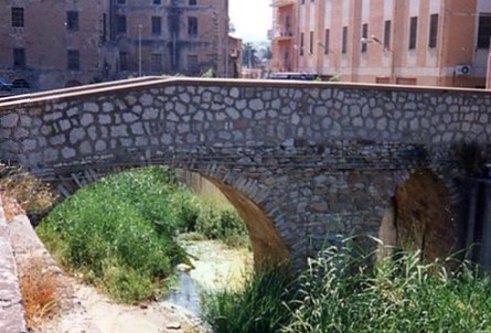 Termini Imerese, restaurato l’antico ponticello medievale sul torrente Barratina