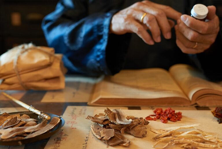 Le medicine tradizionali e l’imperfezione delle terapie occidentali