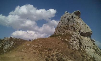 Dal Cromlech di Vallescura a “Portella della finestra/Cozzo Pirtusiddu” sulle Serre di Villalba