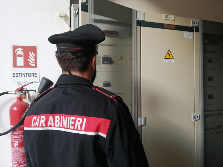 Furto di energia elettrica, i Carabinieri denunciano 18 persone: “nuclei familiari totalmente sconosciuti agli uffici Enel”