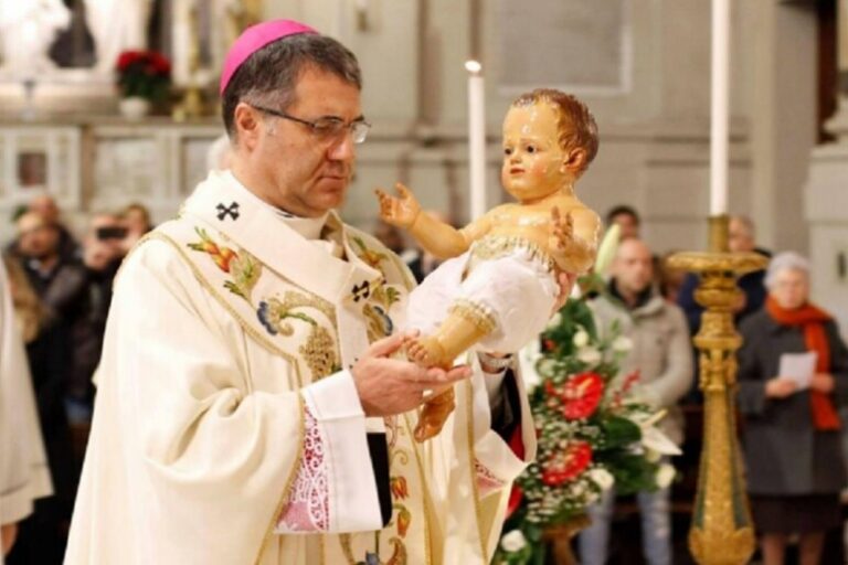 Il messaggio di Natale 2023 dell’Arcivescovo di Palermo: “Non siamo noi uomini che possiamo farci ‘dio’, sostituirci a Dio”