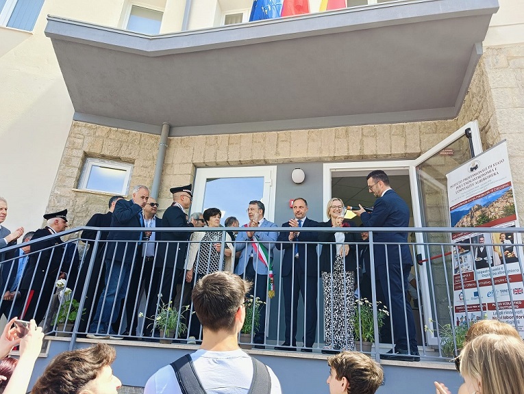 Caccamo, taglio del nastro per la nuova sede dell’I.P.S.S.E.O.A.