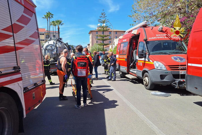 Tragedia sul lavoro a Casteldaccia, morti cinque operai che lavoravano alla rete fognaria, un sesto è in gravi condizioni