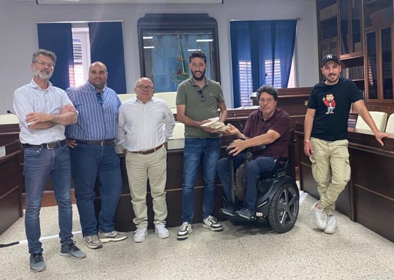 Valledolmo: agricoltori consegnano più di 200 schede elettorali per protesta 