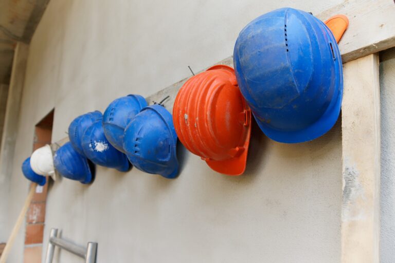 Campofelice di Roccella, ennesimo incidente sul lavoro, morto un operaio di 64 anni