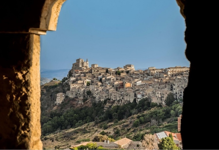 Petralia Soprana, Concorso fotografico il Borgo più bello d’Italia in uno scatto: si può partecipare fino al 30 agosto