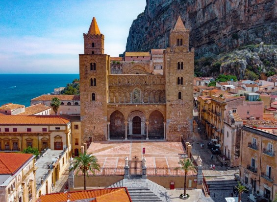 Cefalù tra le 30 mete scelte dagli italiani per il Ponte di Ognissanti