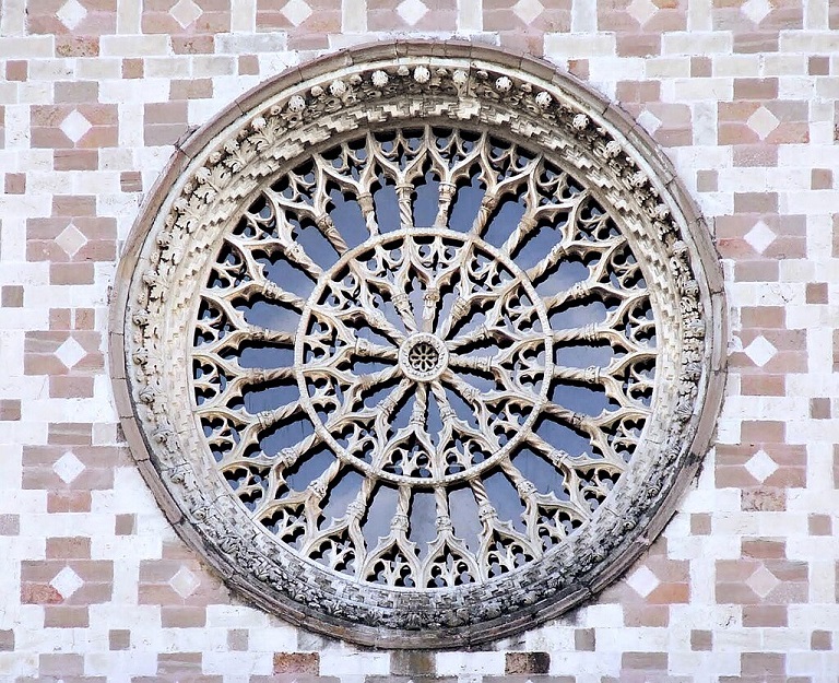 Il linguaggio ermetico nelle costruzioni medievali al Seminario sull’Esoterismo nell’Arte promosso da BCsicilia a Palermo