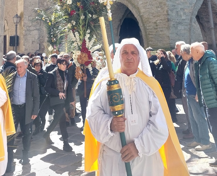 Gangi, si scaldano i tamburi: domenica torna la millenaria processione delle palme
