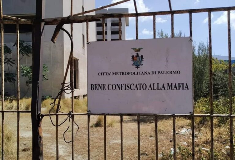 800 immobili confiscati alla mafia andranno alle famiglie di Palermo e provincia