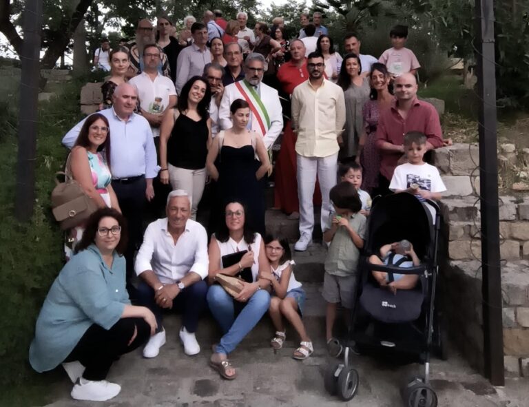 Bompietro, cerimonia di benvenuto ai cittadini stranieri che hanno acquistato casa nel paese