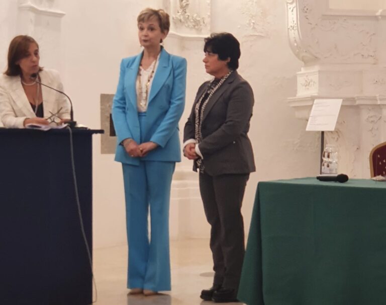 Maria Piera Franco responsabile delle pubbliche relazioni in “Vivere in Assisi” premiata a Nicosia