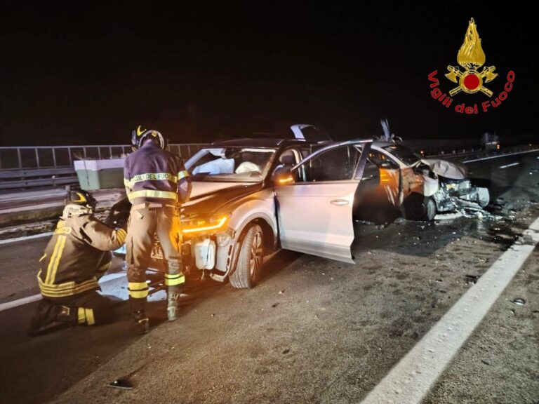 Nella notte incidente sull’A19 tra Termini Imerese e Trabia: 5 feriti e 10 persone soccorse