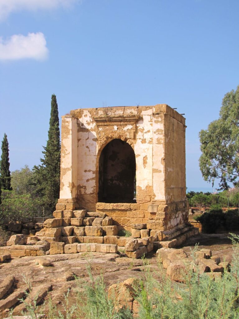 Si parla di architettura templare nella Sicilia romana al Corso online su “Archeologia del sacro in Sicilia”