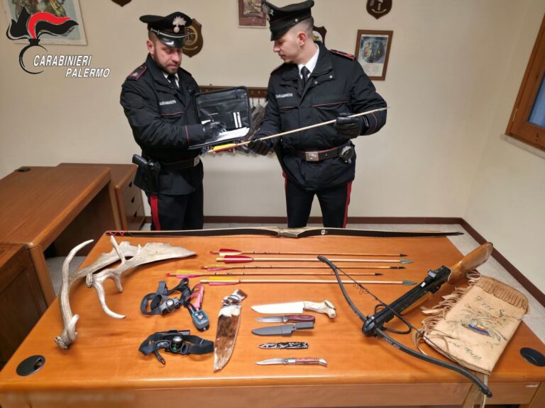 Nella macchina archi, balestre e coltelli: Carabinieri fermano tre bracconieri nel Parco delle Madonie