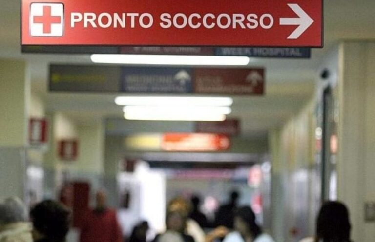 Termini Imerese, calci e pugni a infermieri: pomeriggio di follia all’ospedale Cimino
